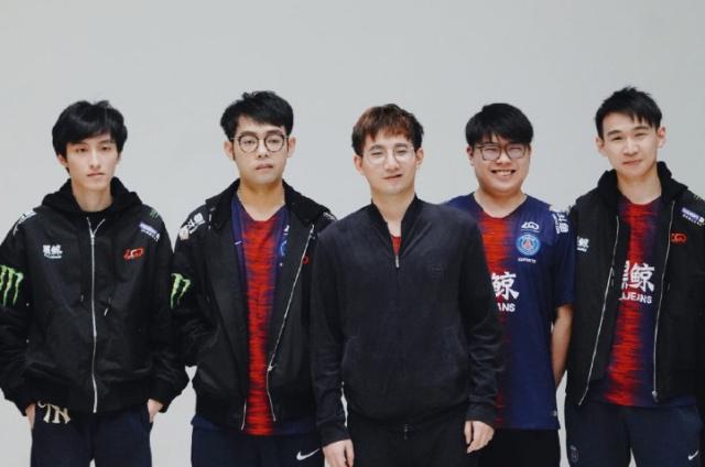 这一壮举的 这一壮举的