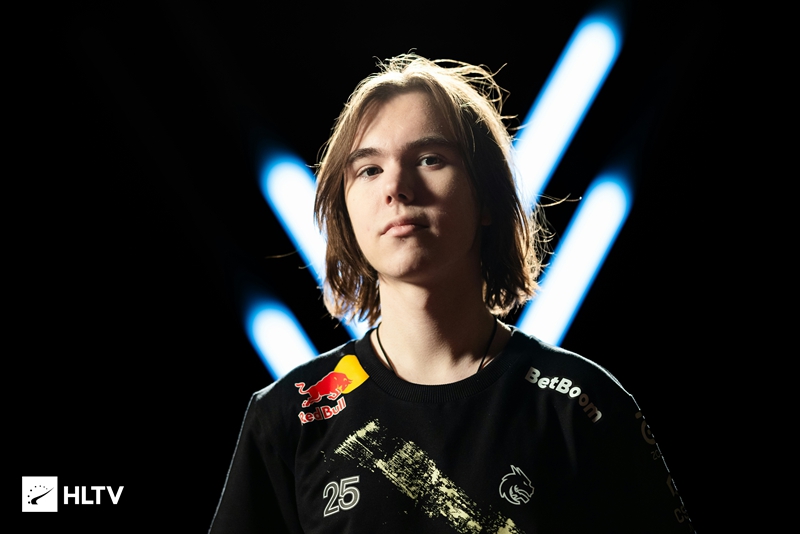 自身强大的 自身强大的