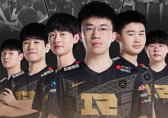 路上的一个 路上的一个