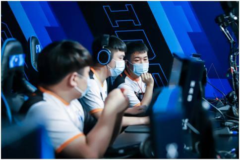 的直塞球助 的直塞球助